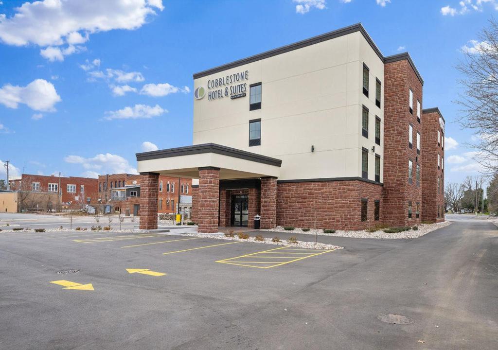Cobblestone Hotel & Suites - Mosinee Exterior foto